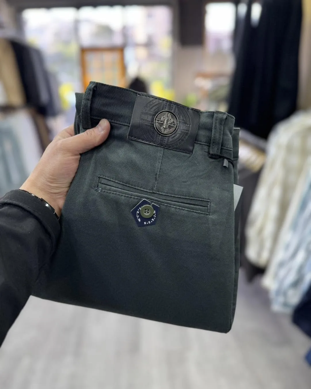بنطلون كتان اس زد